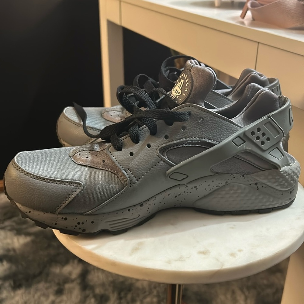 Nike huarache grey custom made sneakers great condition